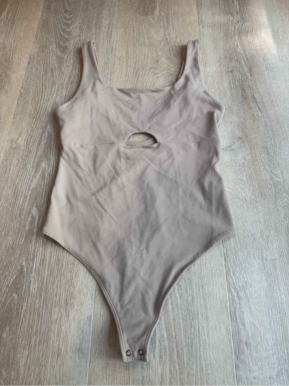 Abercrombie & Fitch Soft A&F Collection Beige Scoop Neck Cutout Bodysuit